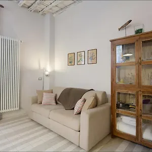 Albarola Apartment