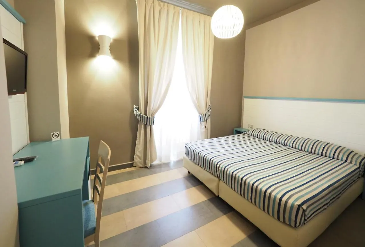 Hotel La Spiaggia Monterosso al Mare 2*,