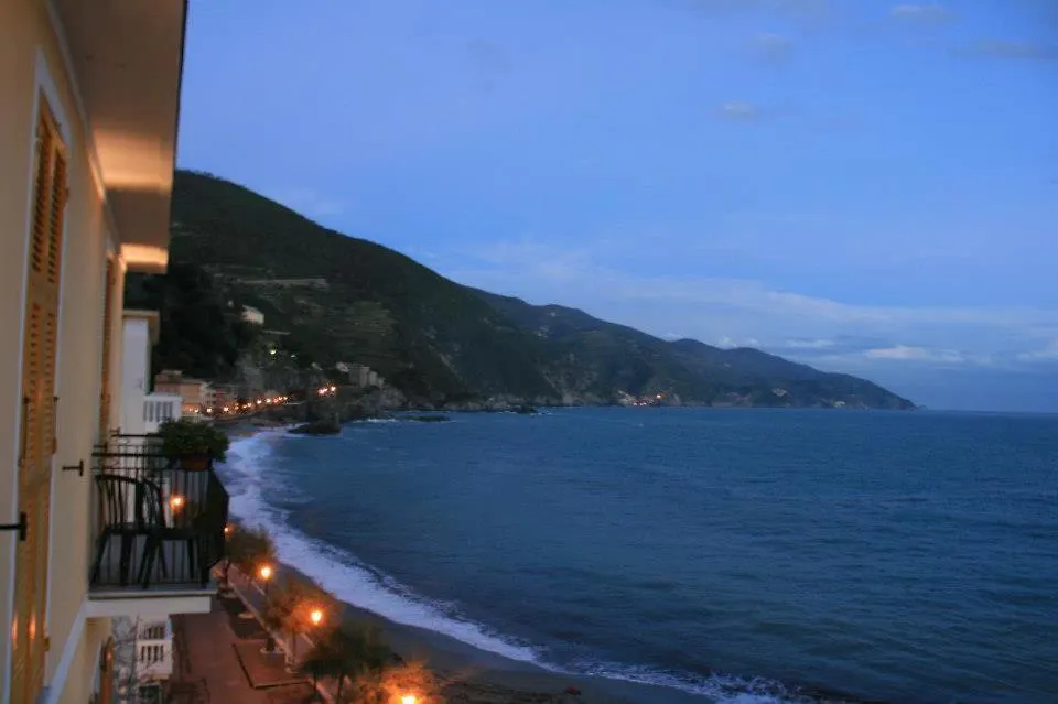 Hotel La Spiaggia Monterosso al Mare 2*,  Italy